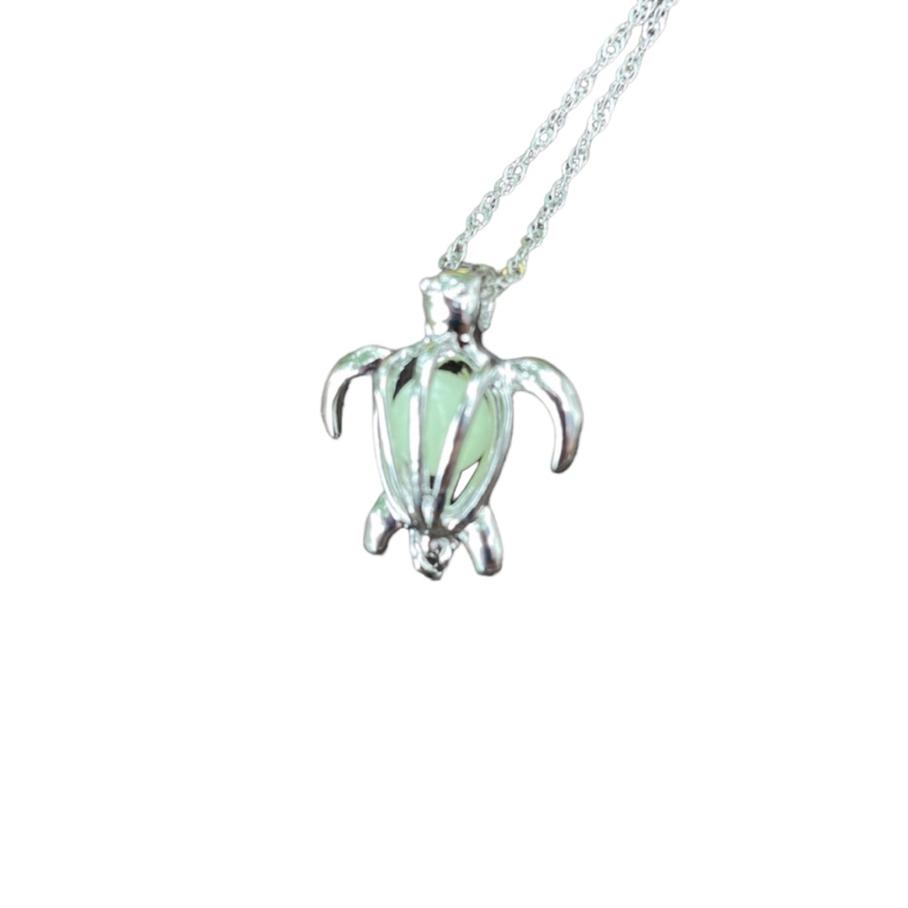Silver Sea Turtle Pendant with Bead 18” chain Lobster clasp Fashion Jewelry - Picture 2 of 7